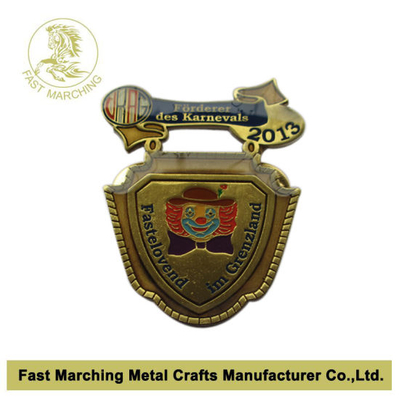 Antique Fancy Cartoon Brooch Pin Blinking Emblem Embossing Badge Supplier